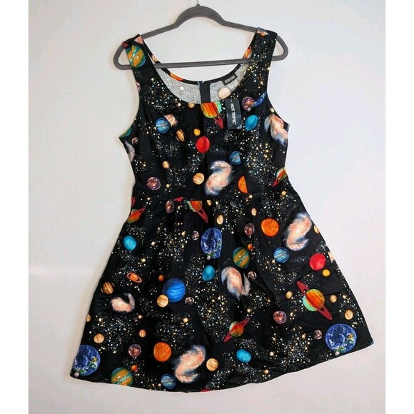Retrolicious Black Fit & Flare Space Print Sleeveless Dress L Planets Galaxies - Picture 1 of 10